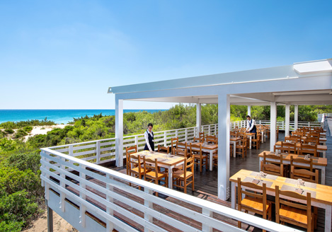 ristorante-braceria-spiaggia-calane-village